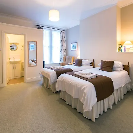Holidays Octagon Court Apartman *